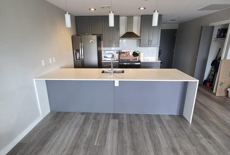 Kitchen with island after deep cleaning