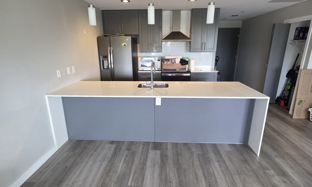 Kitchen with island after deep cleaning